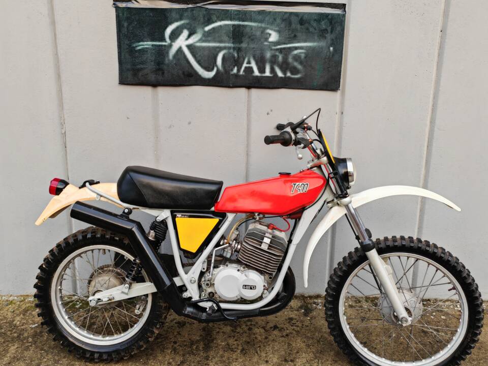 Immagine 2/9 di TGM DUMMY (1975)