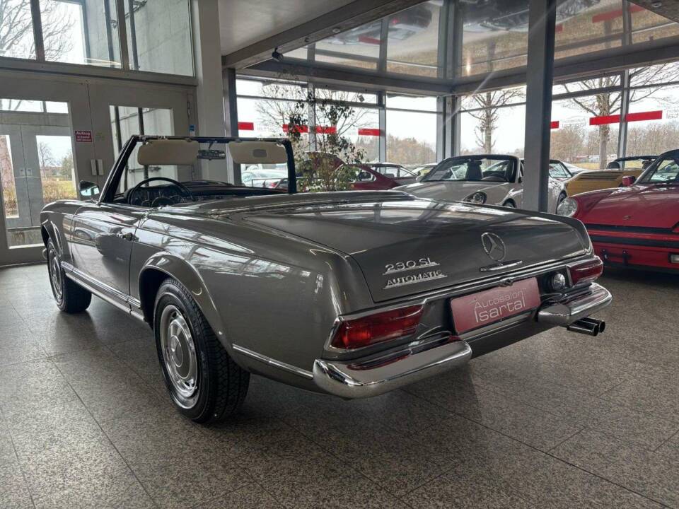 Image 23/30 of Mercedes-Benz 230 SL (1965)