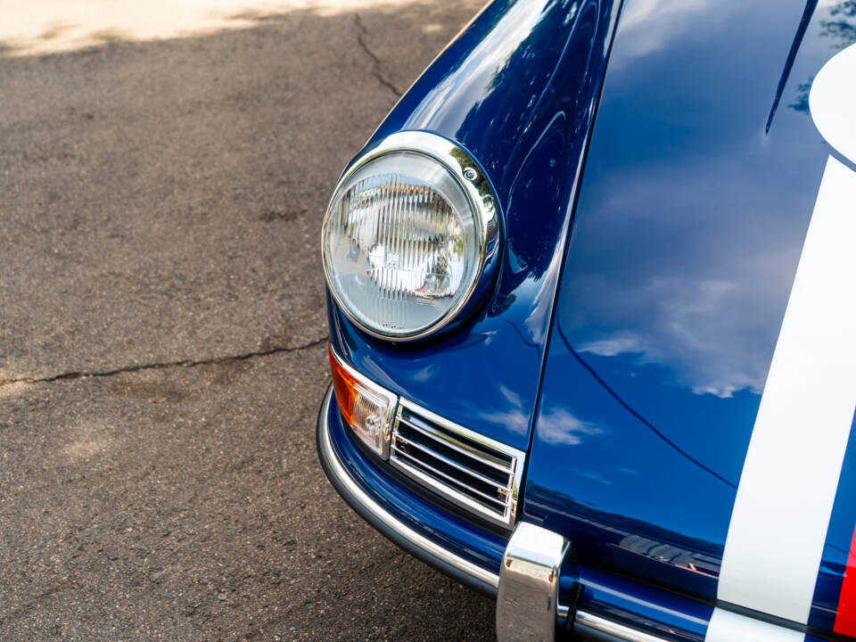 Image 41/42 of Porsche 912 (1967)