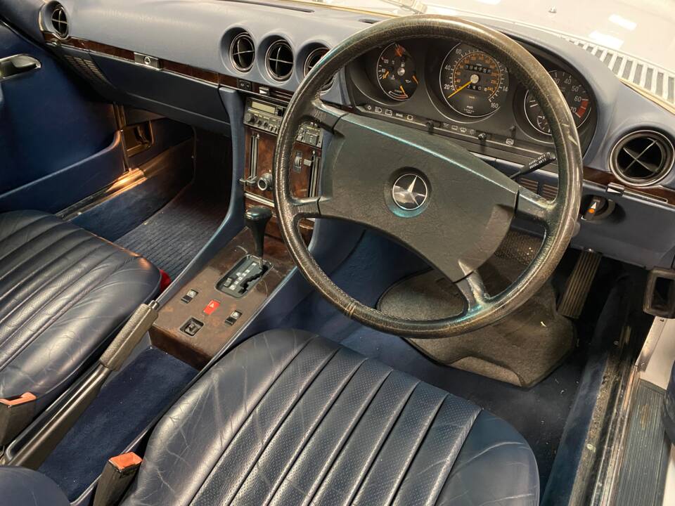 Image 8/11 of Mercedes-Benz 420 SL (1987)