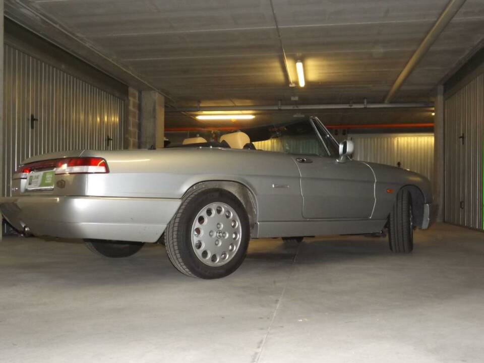Bild 44/50 von Alfa Romeo 2.0 Spider (1992)