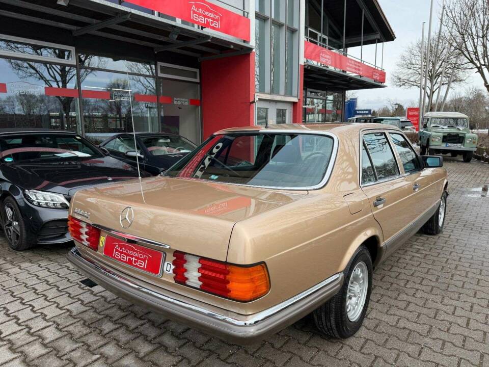 Bild 16/36 von Mercedes-Benz 380 SE (1981)