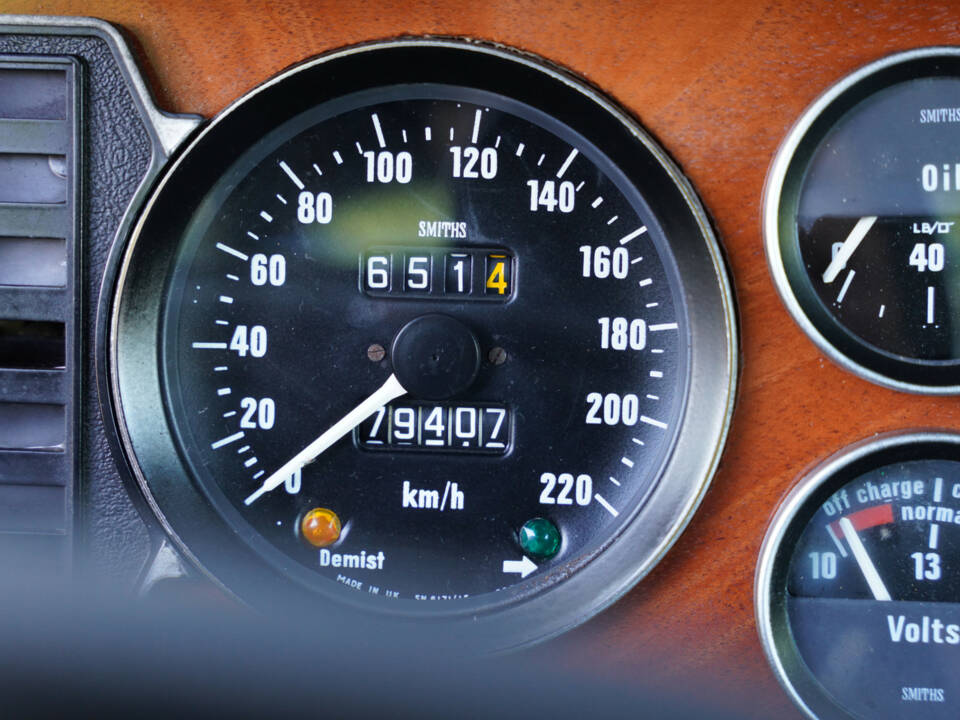 Bild 24/50 von Jaguar XJ 6 C 4.2 (1975)
