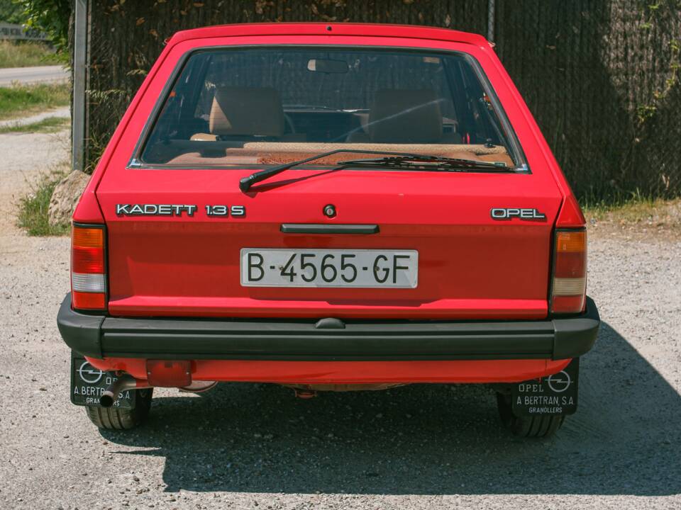 Imagen 6/26 de Opel Kadett 1,3 S (1984)