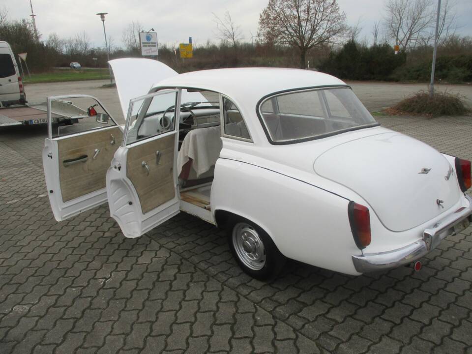 Image 26/26 of Wartburg 1000 (1966)