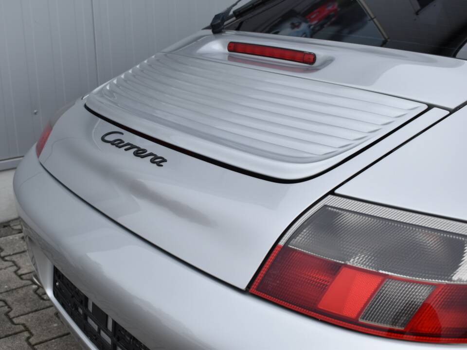 Imagen 11/36 de Porsche 911 Carrera (2000)