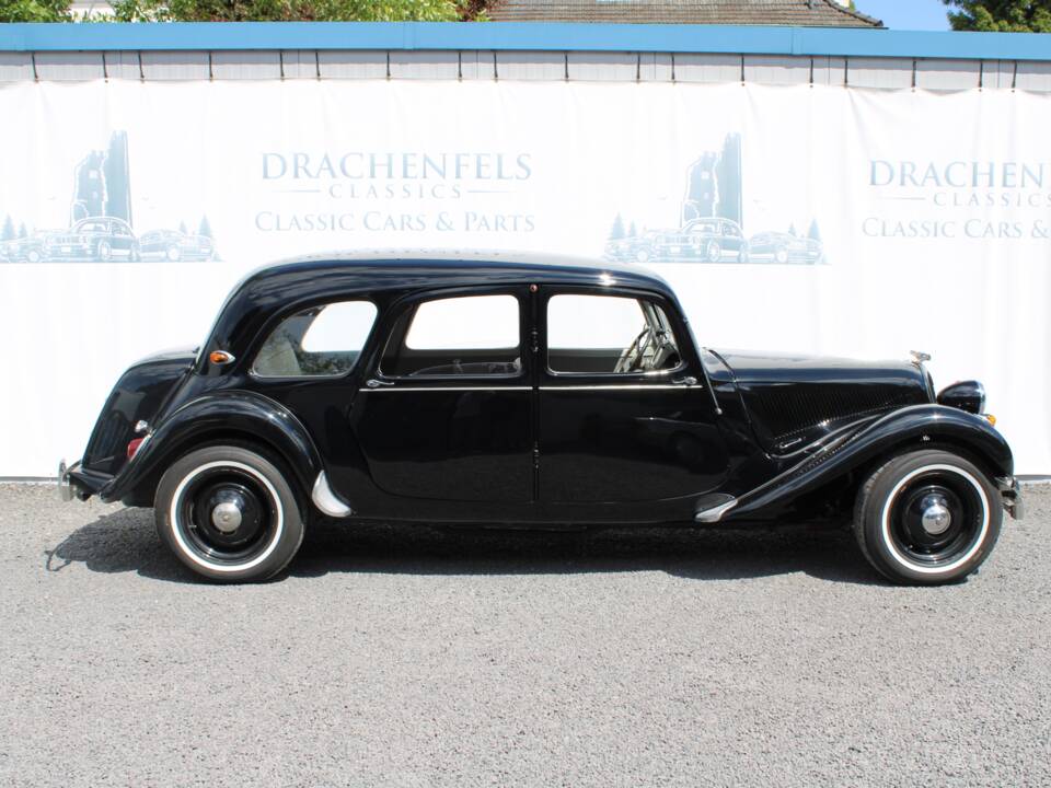 Image 6/50 of Citroën Traction Avant 11 Familiale (1955)