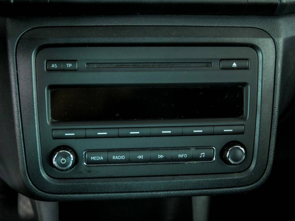 Imagen 28/50 de Skoda Fabia 1.2 TSI Combi (2014)