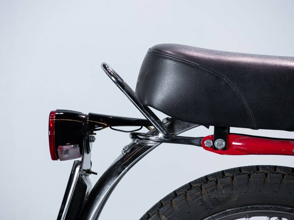 Image 42/50 of Moto Guzzi Stornello 125 II (1971)