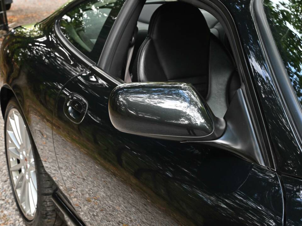 Image 26/50 of Jaguar XKR (2006)