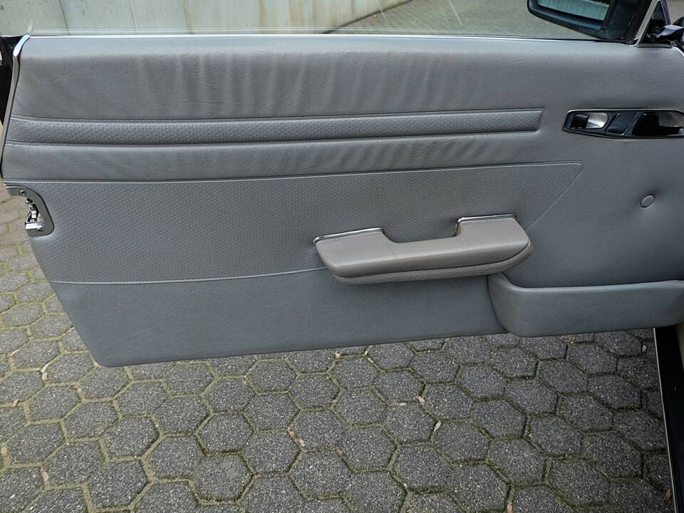 Immagine 18/43 di Mercedes-Benz 300 SL (1987)