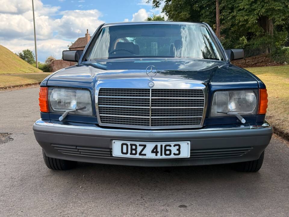 Imagen 8/30 de Mercedes-Benz 500 SE (1988)
