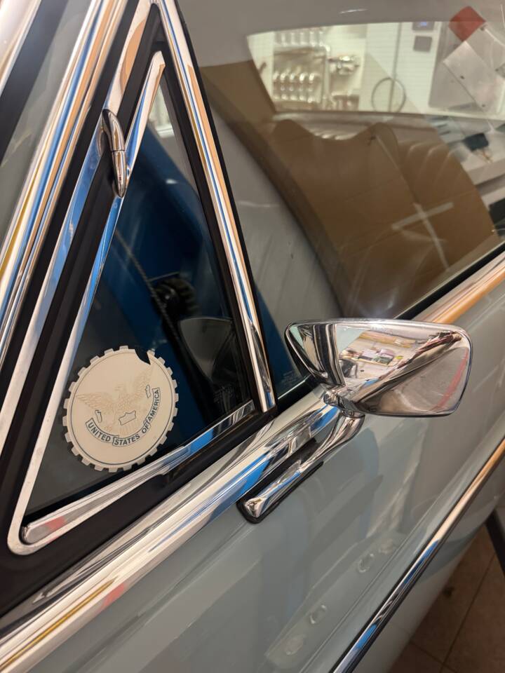Image 32/32 of Mercedes-Benz 250 C (1972)