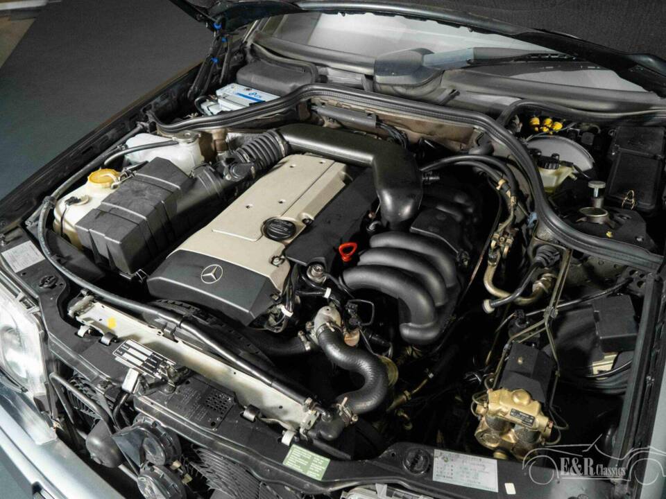 Bild 19/19 von Mercedes-Benz E 320 (1994)