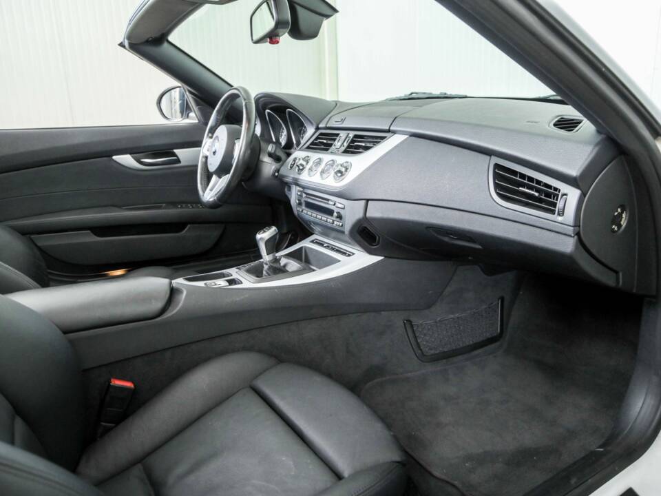 Image 34/50 of BMW Z4 sDrive23i (2010)