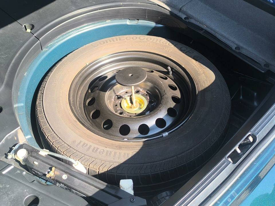 Image 20/42 of BMW 520i (1998)
