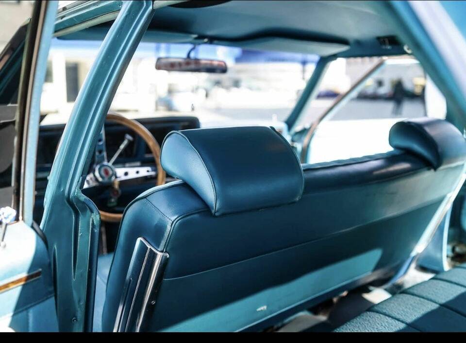 Image 4/7 of Oldsmobile Delta 88 Holiday (1968)
