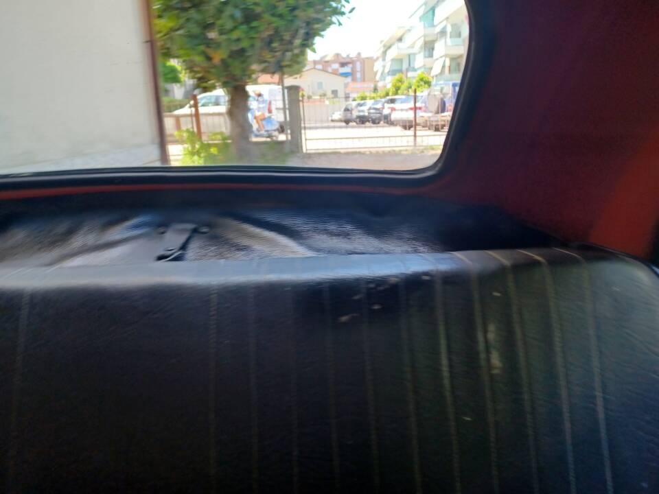 Image 48/56 of FIAT 500 L (1971)