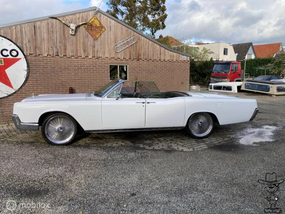 Bild 11/50 von Lincoln Continental Convertible (1966)