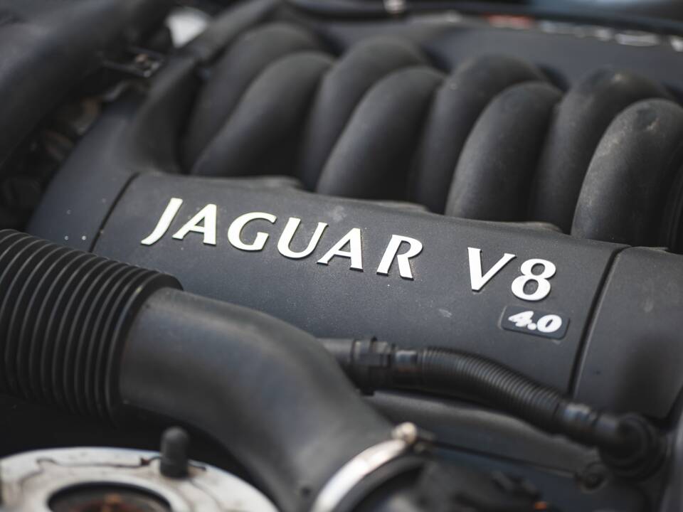 Imagen 32/50 de Jaguar XK8 4.0 (2000)