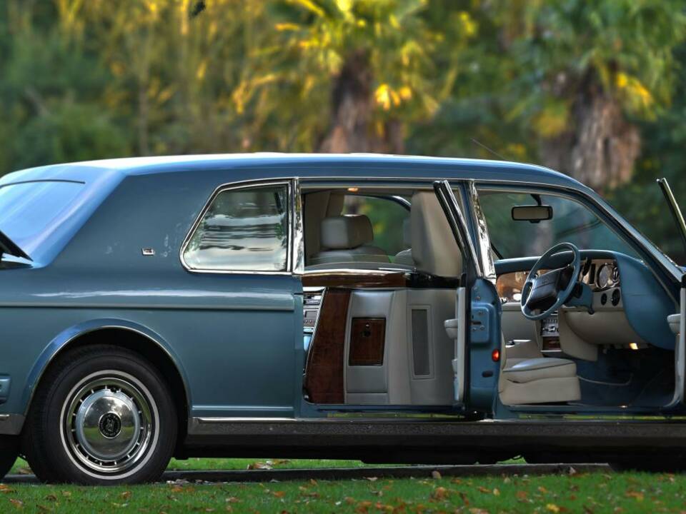 Image 21/50 of Rolls-Royce Silver Spur III (1995)