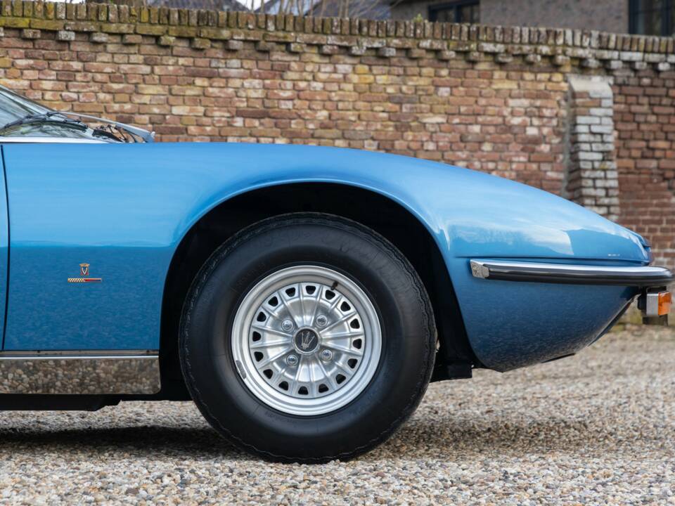 Image 42/50 of Maserati Indy 4900 (1971)