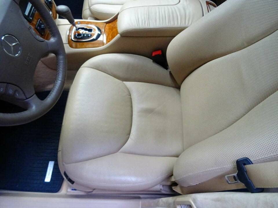 Immagine 6/41 di Mercedes-Benz S 500 (1999)