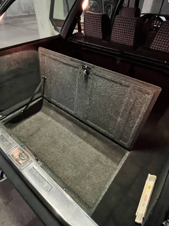 Afbeelding 40/74 van Mercedes-Benz 220 TE (1993)