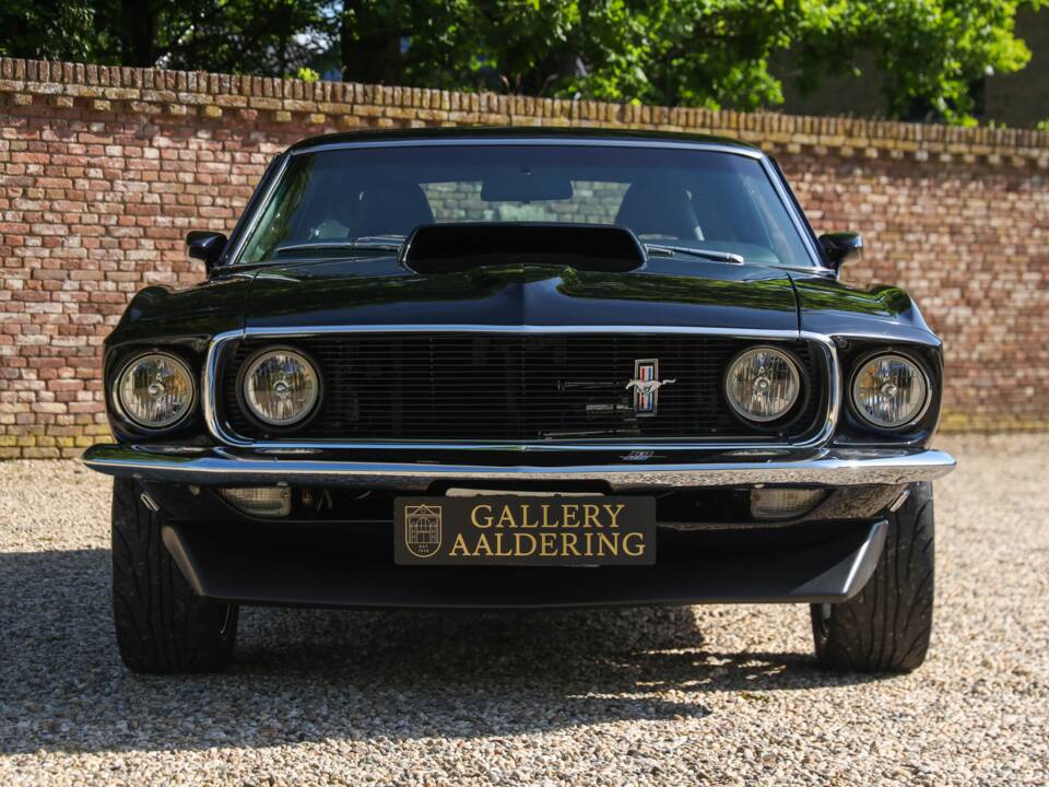 Image 17/50 of Ford Mustang 302 (1969)