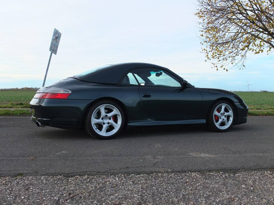 Bild 20/73 von Porsche 911 Carrera 4S (2004)