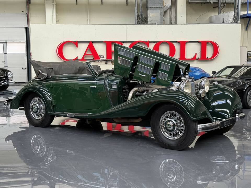 Bild 39/45 von Mercedes-Benz 540 K Cabriolet A (1937)