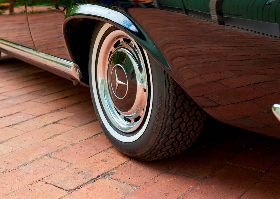 Image 99/188 of Mercedes-Benz 280 SE 3,5 (1971)