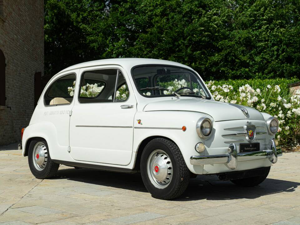 Immagine 2/50 di Abarth Fiat 850 TC (1963)