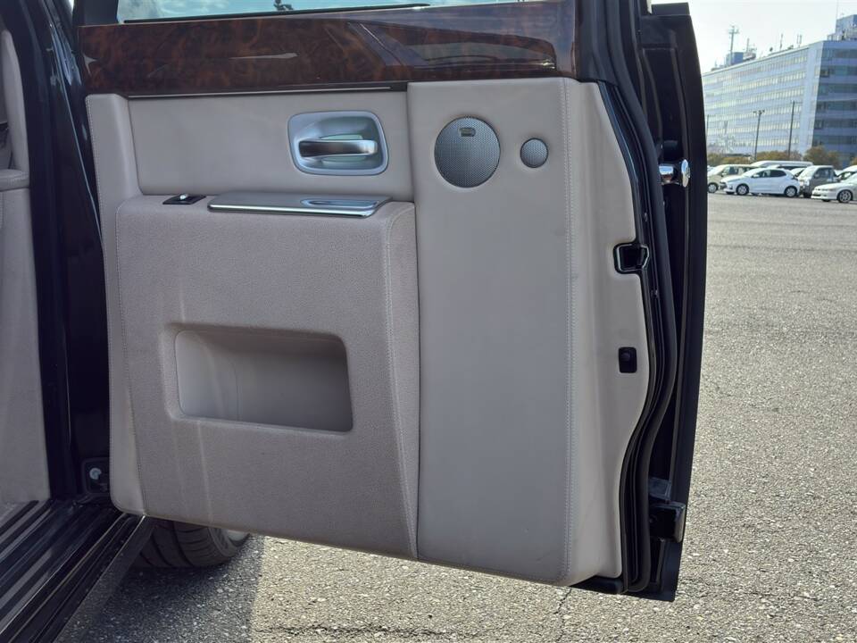 Image 35/44 of Rolls-Royce Phantom VII (2004)