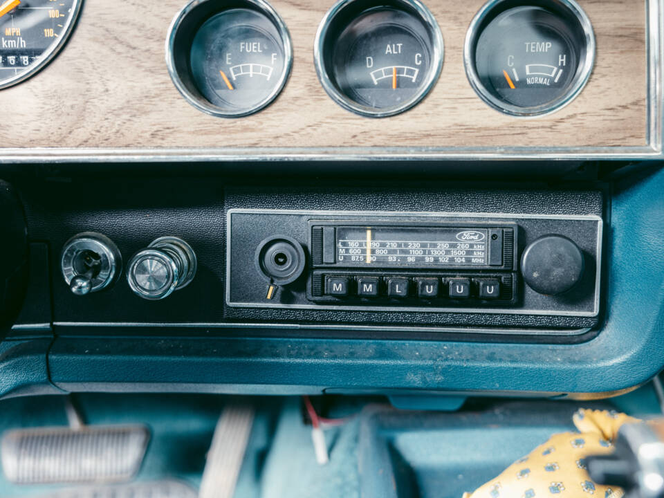 Image 83/102 of Ford Mustang II Ghia 170 (1976)