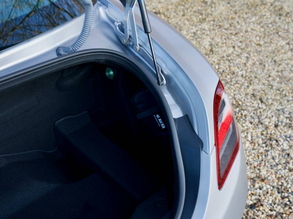 Image 46/50 de Mercedes-Benz SLS AMG (2011)