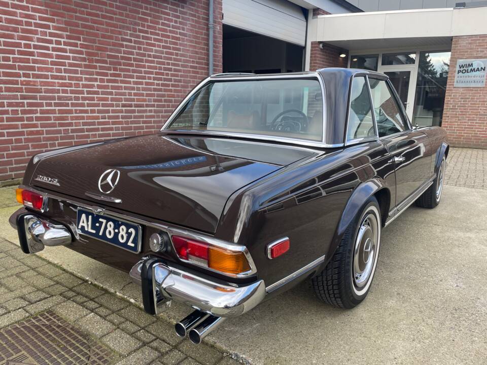 Image 3/25 of Mercedes-Benz 280 SL (1970)