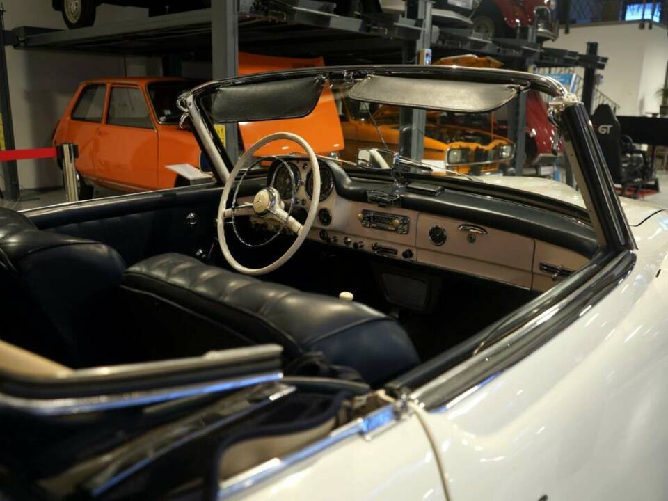 Immagine 3/10 di Mercedes-Benz 190 SL (1960)