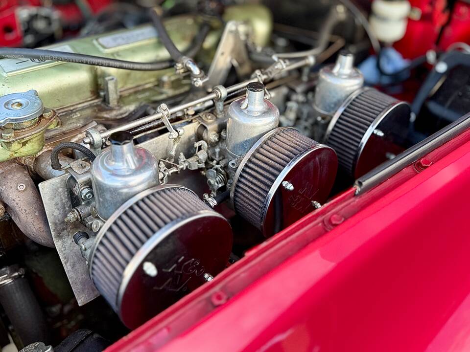 Bild 9/21 von MG MGC GT (1968)