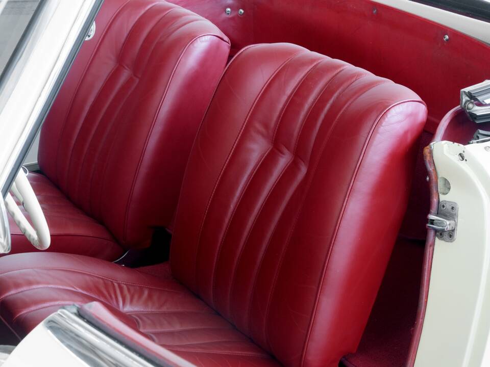 Image 11/50 de Mercedes-Benz 190 SL (1960)
