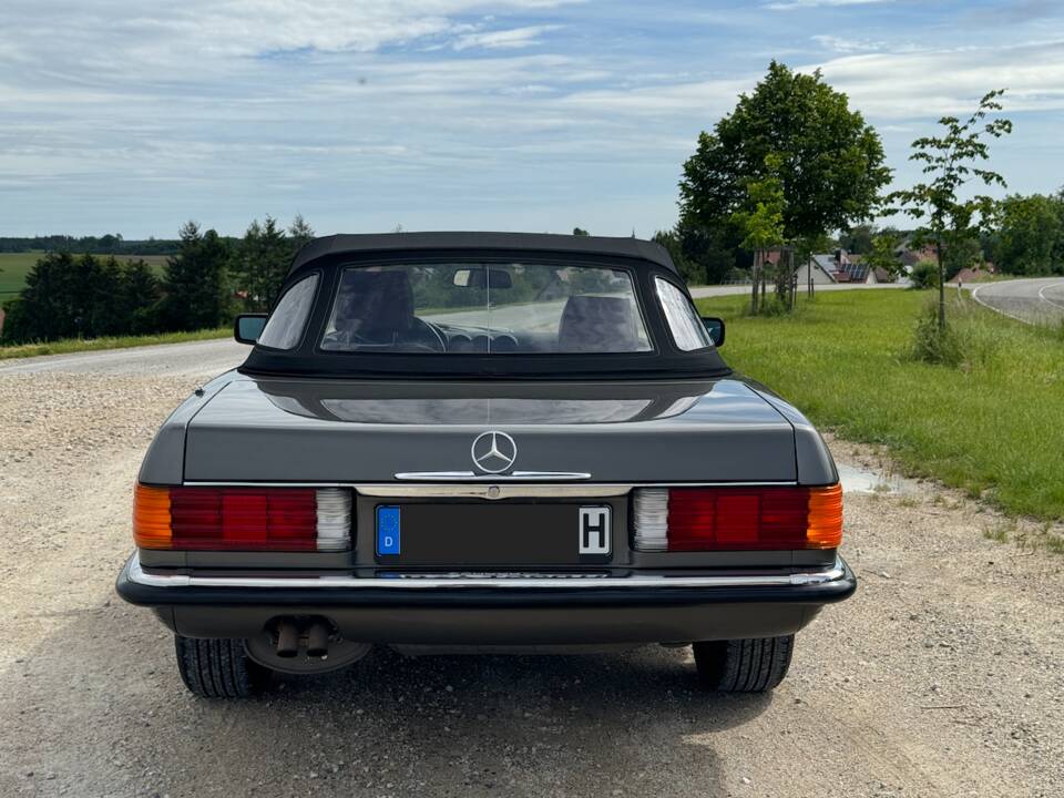 Image 4/16 of Mercedes-Benz 560 SL (1988)