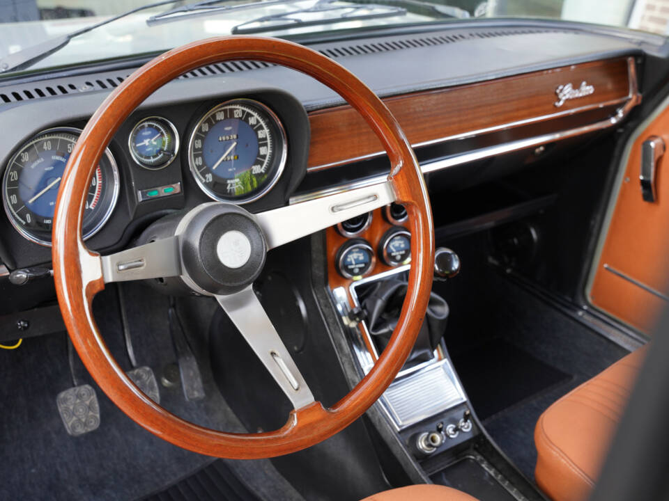 Imagen 47/50 de Alfa Romeo Giulia Nuova Super 1300 (1978)
