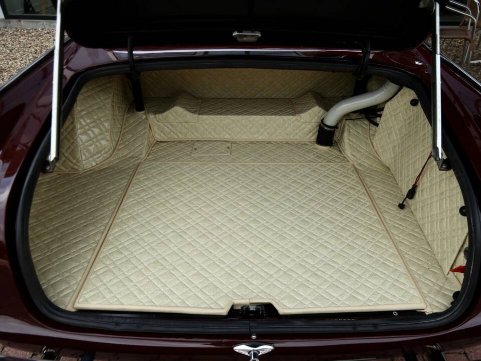 Image 22/50 de Maserati 3500 GT Touring (1961)