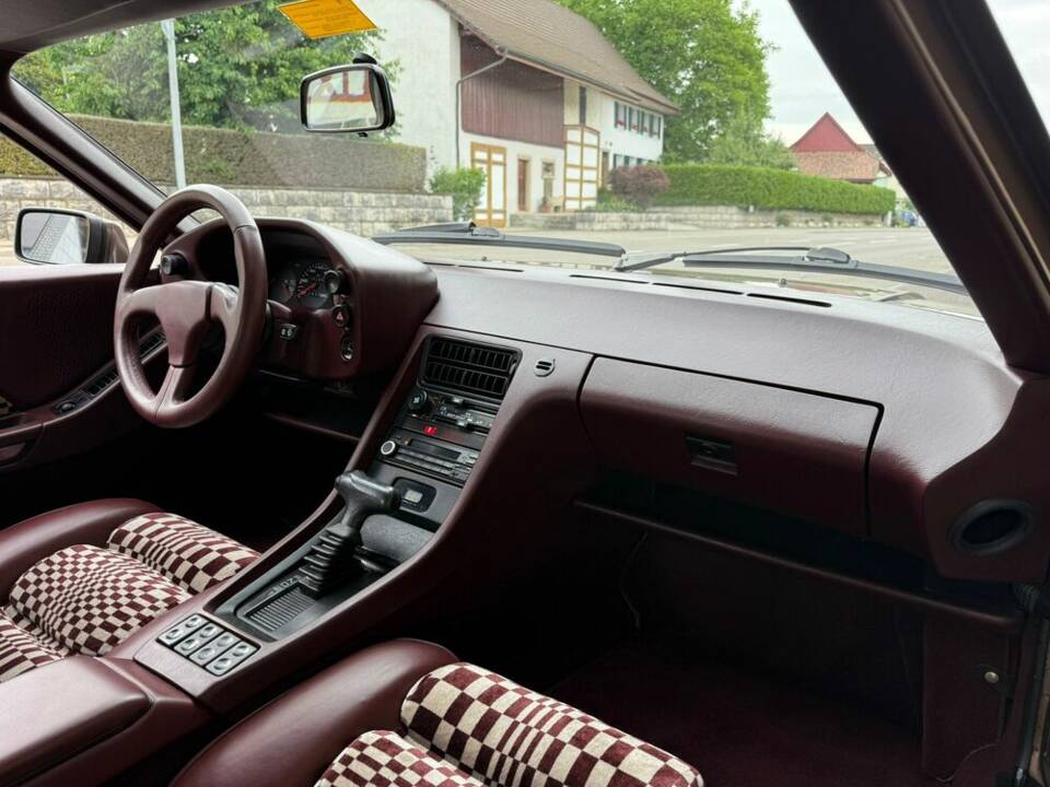 Image 12/21 of Porsche 928 S (1982)
