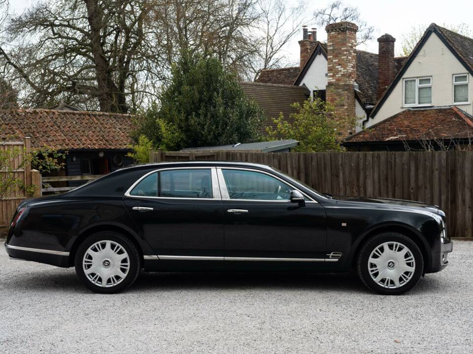 Image 18/20 of Bentley Mulsanne (2011)