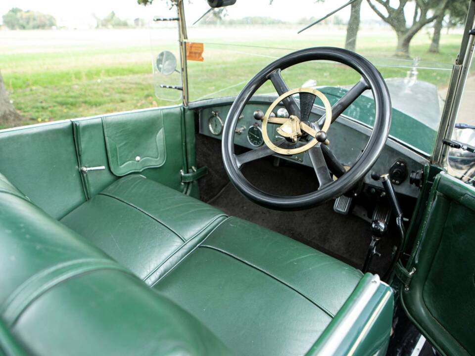 Immagine 29/50 di Vauxhall 23&#x2F;60 Malvern Tourer (1923)