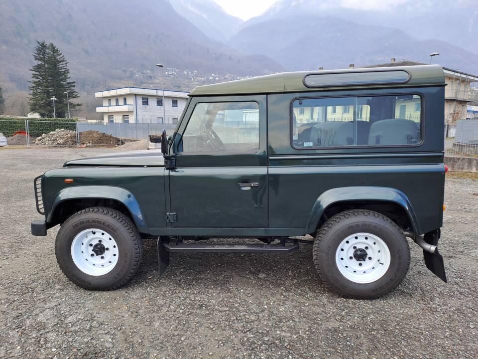 Immagine 16/83 di Land Rover Defender 90 Td5 (1999)