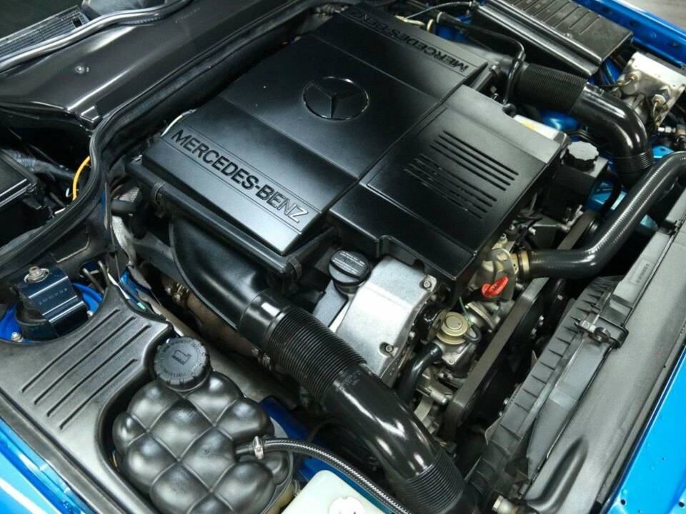 Image 42/50 de Mercedes-Benz SL 500 (1997)
