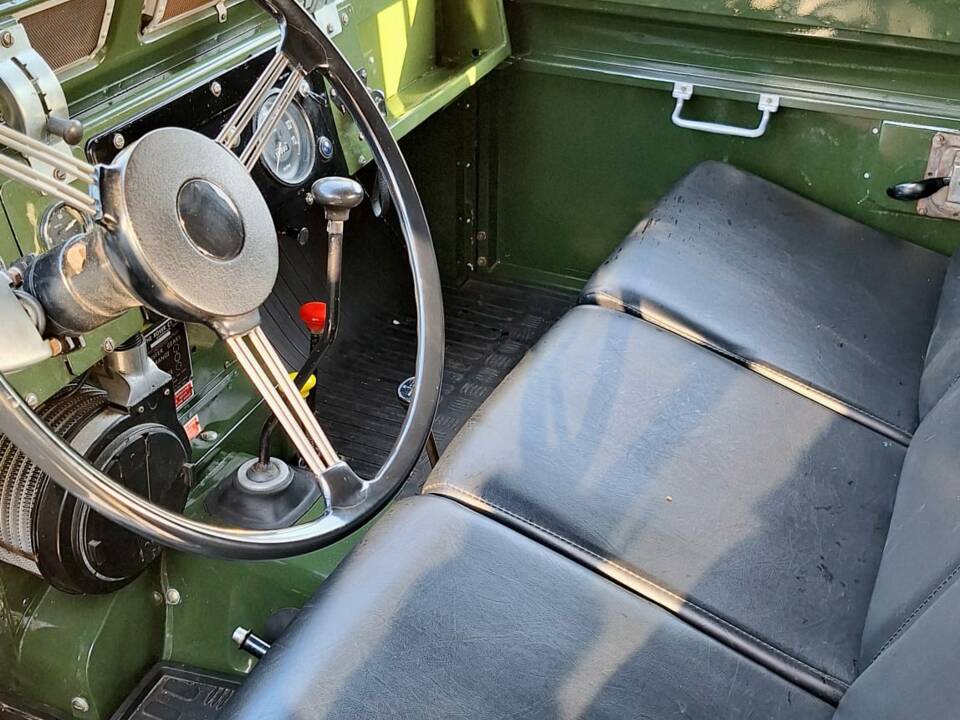 Bild 31/33 von Land Rover 88 (1965)