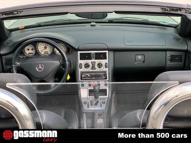 Immagine 9/15 di Mercedes-Benz SLK 230 Kompressor (2000)
